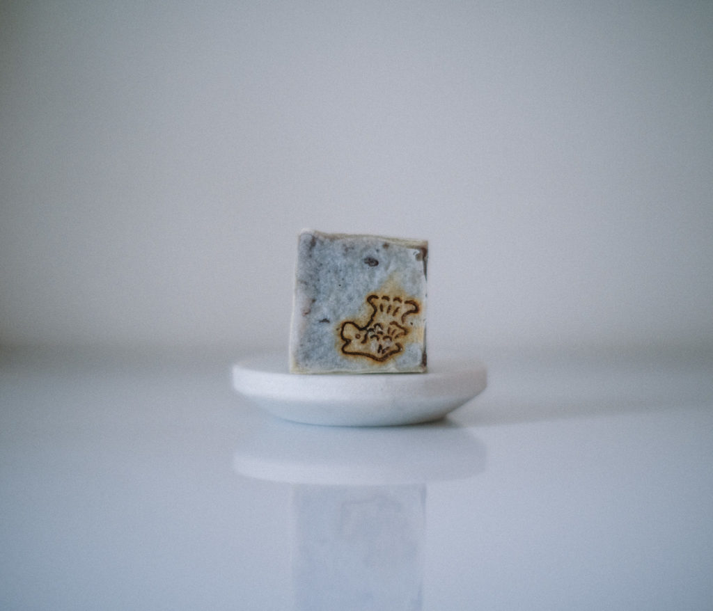 松露堂　金鯱きんつば