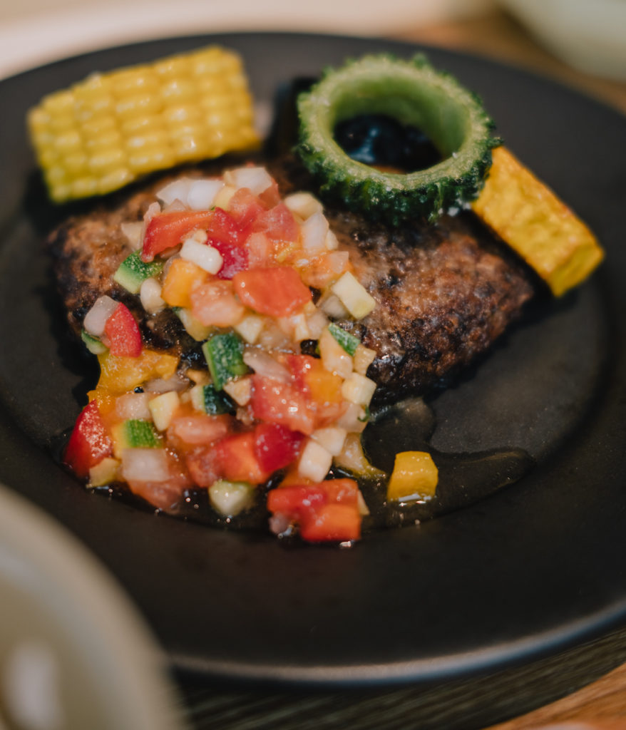 KOYO BASEのハンバーグランチ